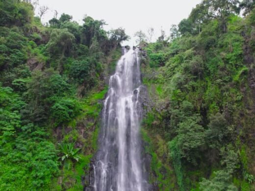 materuni-waterfall-in-moshi-tanzania-during-the-summer (1)